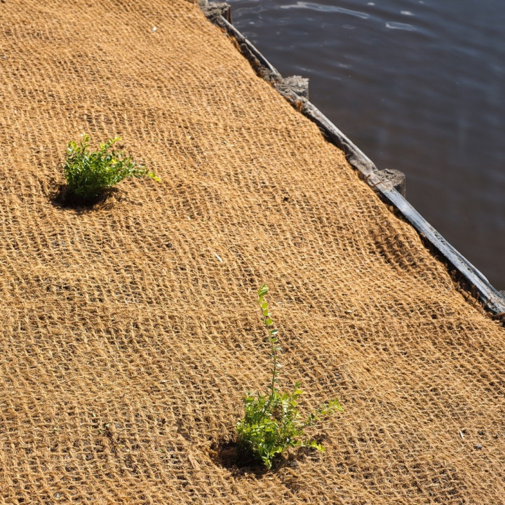 Ubbink töltésgyékény  1 fm / ár