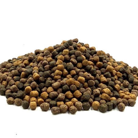 Színfokozós koi haltáp 6 mm ( 2500 ml / 1060 g )