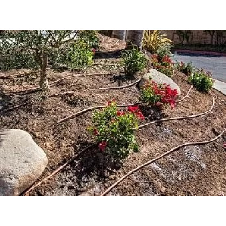 PC csepegtető cső Dynomac PC DN 16 mm 100 cm, 4 l/h, 100 m nyomás kompenzált ( föld alá is fektethető )