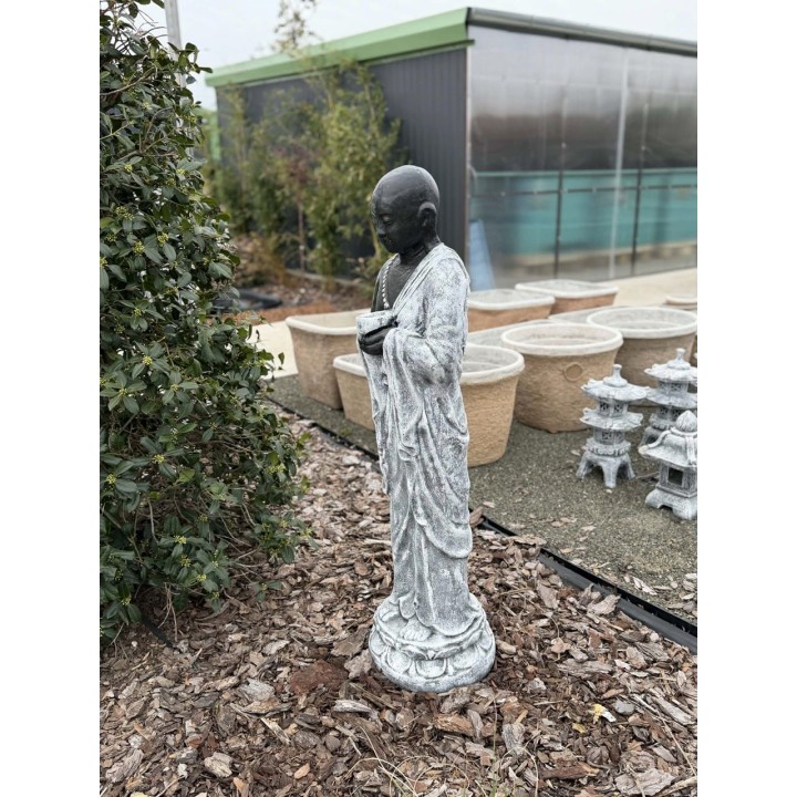 Álló mécsest tartó szerzetes 125cm (fekete szürke)